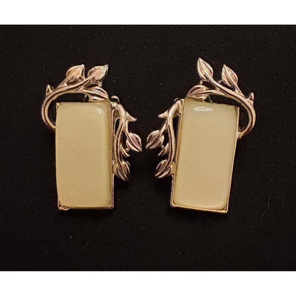 Stunning vintage mid century moon glow lucite Coro signed clip on earrings